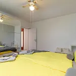 2b Castegner With Garden & Free Parking * Pula