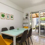 Apartman 2b Castegner With Garden & Free Parking
