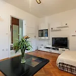 Appartamento 2b Castegner With Garden & Free Parking Pola