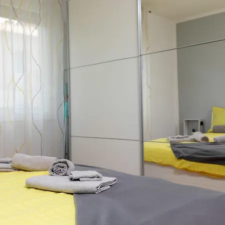 2b Castegner With Garden & Free Parking Lejlighed