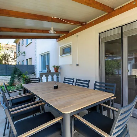 2b Castegner With Garden & Free Parking Lejlighed Pula