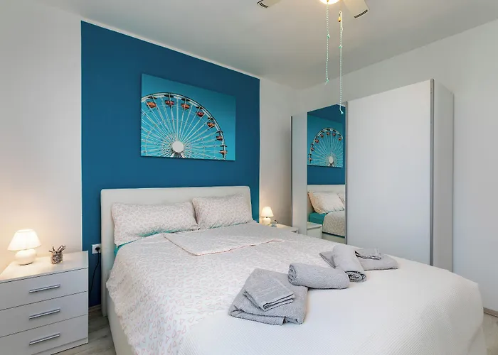 2b Castegner With Garden & Free Parking Daire Pula