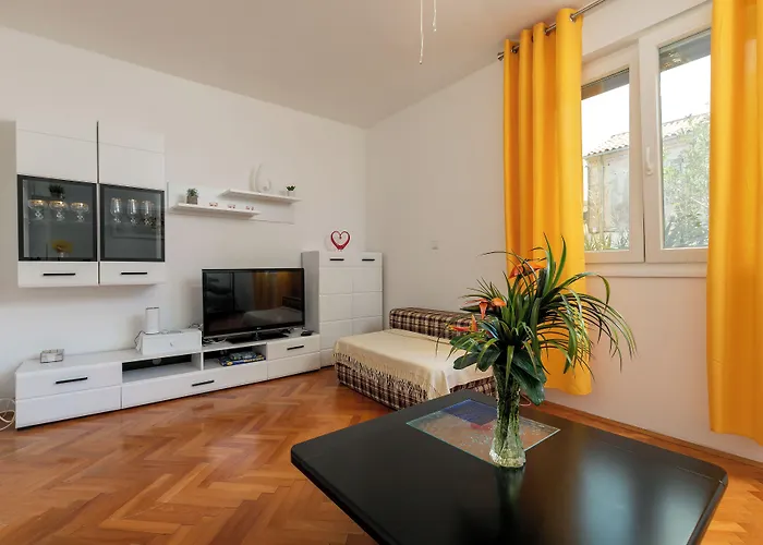 Daire 2b Castegner With Garden & Free Parking Pula