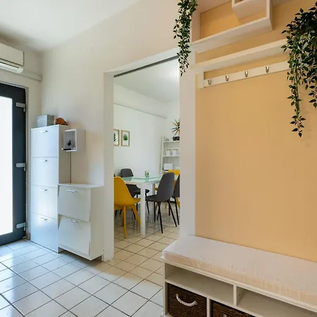 דירה 2b Castegner With Garden & Free Parking *