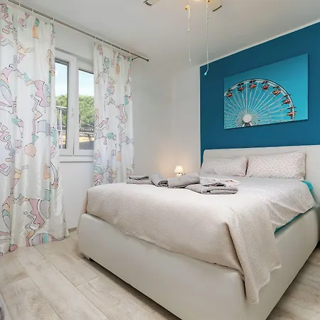 2b Castegner With Garden & Free Parking Pula